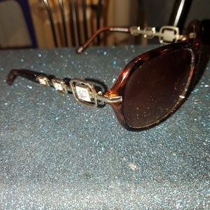 Fredericks of Hollywood Glamorous Sunglasses NEW